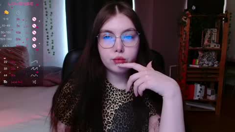 Snapshot of arizonaa_muse chatting on 4, 6, 2026 Astrid online show from 4, 6, 2026