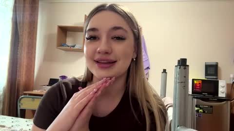 Snapshot of arlettaeavey chatting on 27, 5, 2026 Kate online show from 27, 5, 2026