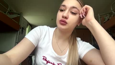 Snapshot of arlettaeavey chatting on 4, 6, 2026 Kate online show from 4, 6, 2026