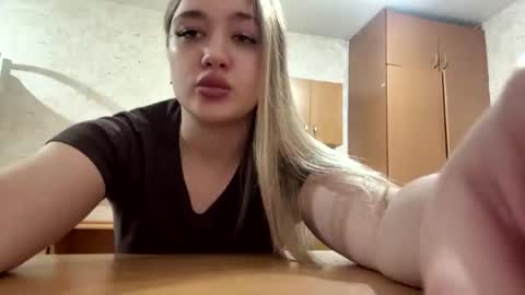 Snapshot of arlettaeavey chatting on 9, 6, 2026 Kate online show from 9, 6, 2026