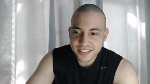 Snapshot of armando_2002 chatting on 5, 11, 2025 ARMANDO online show from 5, 11, 2025