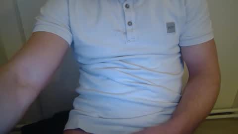 Snapshot of armandoueeal chatting on 4, 2, 2026 armandoueeal online show from 4, 2, 2026