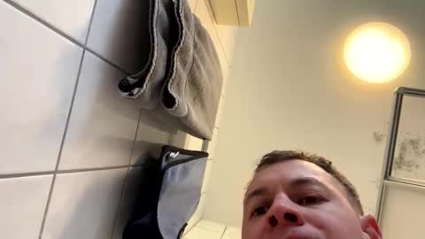 armyskater32 online show from 19, 12, 2025