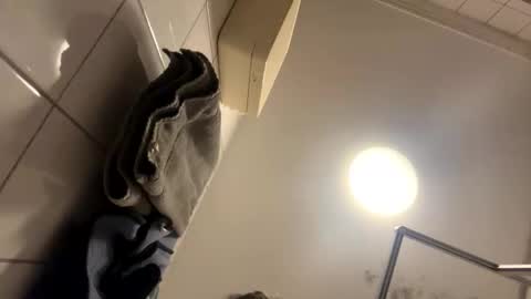 armyskater32 online show from 10, 2, 2026