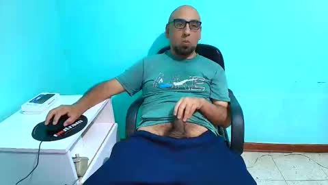 Snapshot of arnelux72 chatting on 21, 9, 2025 arnelux72 online show from 21, 9, 2025