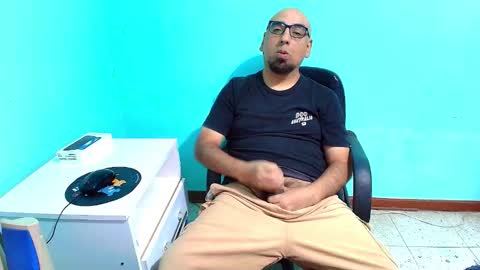 arnelux72 online show from 2, 12, 2025