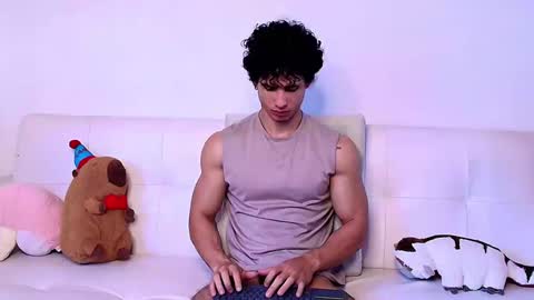 Snapshot of arnold_black69 chatting on 9, 12, 2024 arnold black online show from 9, 12, 2024