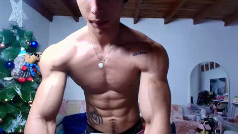 Snapshot of arnold_black69 chatting on 23, 12, 2024 arnold black online show from 23, 12, 2024