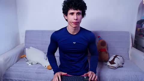 Snapshot of arnold_black69 chatting on 8, 3, 2025 arnold black online show from 8, 3, 2025