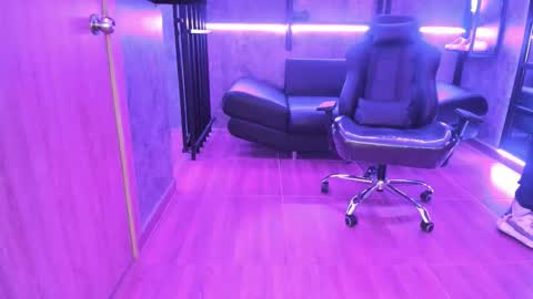 Arohom Lester online show from 13, 1, 2026