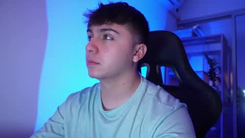 aron__cooper online show from 4, 4, 2026