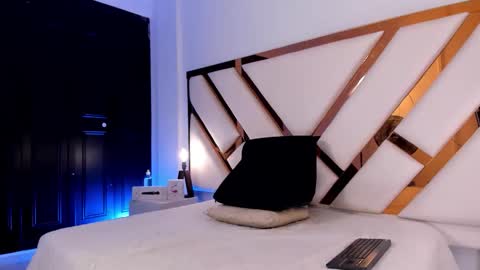 Aron cruz  online show from 18, 3, 2026