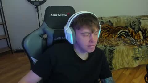 Snapshot of aron_neall chatting on 20, 7, 2026 biggest penis online show from 20, 7, 2026