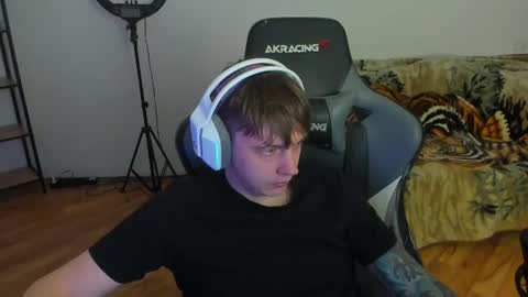 Snapshot of aron_neall chatting on 20, 7, 2026 biggest penis online show from 20, 7, 2026