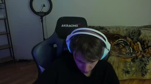 Snapshot of aron_neall chatting on 22, 7, 2026 biggest penis online show from 22, 7, 2026
