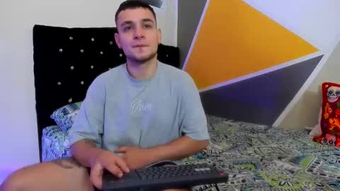 Aron Santoro online show from 3, 10, 2025