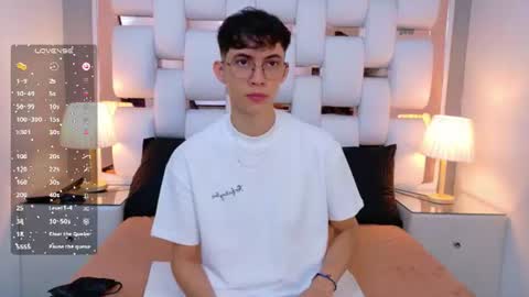 Arontawers online show from 24, 7, 2026