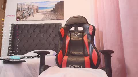 Snapshot of aronvillegas chatting on 11, 1, 2025 online show from 11, 1, 2025