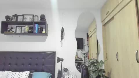 ARON  Independent model  online show from 16, 9, 2025