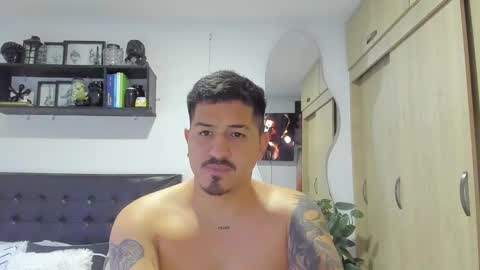 ARON  Independent model  online show from 5, 3, 2026