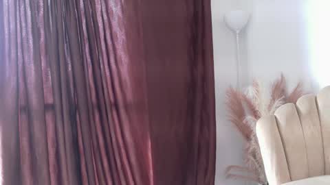   online show from 22, 4, 2026