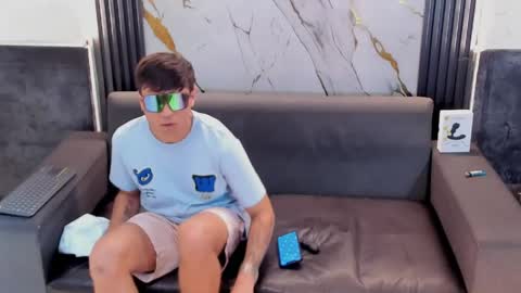 Aroon   online show from 23, 4, 2026