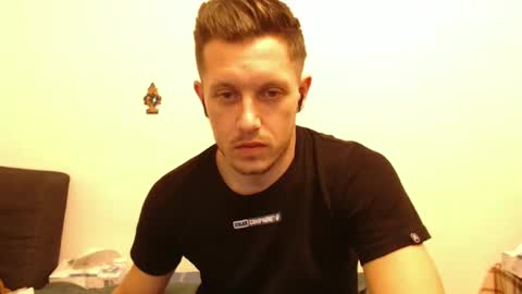 arromwilliam90 online show from 17, 1, 2025