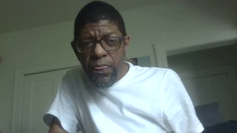 Snapshot of arteblazze chatting on 2, 5, 2026 Arteblazze not daddy boy bitch or nigga online show from 2, 5, 2026