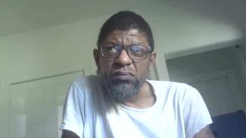 Snapshot of arteblazze chatting on 6, 6, 2026 Arteblazze not daddy boy bitch or nigga online show from 6, 6, 2026