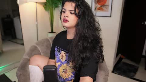 Snapshot of artechloe chatting on 12, 1, 2025 Chloe online show from 12, 1, 2025