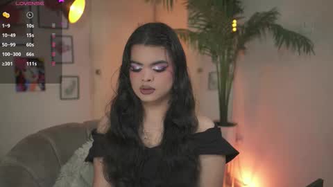 Chloe  online show from 5, 12, 2025