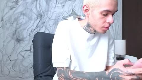 Snapshot of arteemiis chatting on 28, 9, 2025 online show from 28, 9, 2025