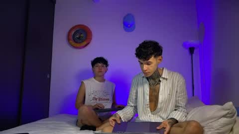   online show from 28, 4, 2026