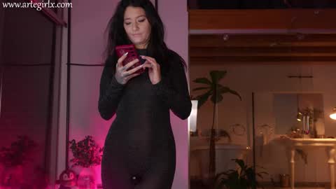 Maya online show from 28, 2, 2026