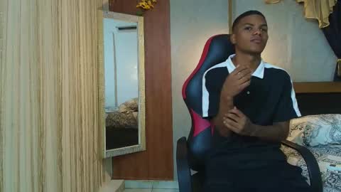 Snapshot of arthur_collins_ chatting on 20, 5, 2026 ARTHUR online show from 20, 5, 2026