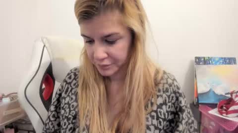 MIA online show from 25, 11, 2025