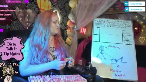 ArtsyHeartsyy online show from 18, 9, 2025