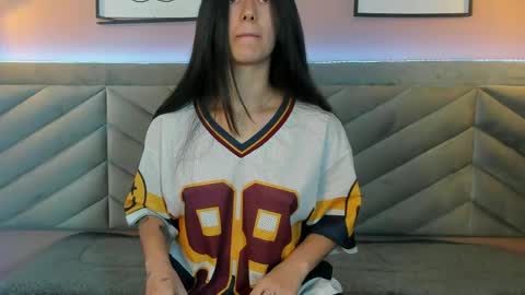 ARY THOMPSON online show from 3, 4, 2026