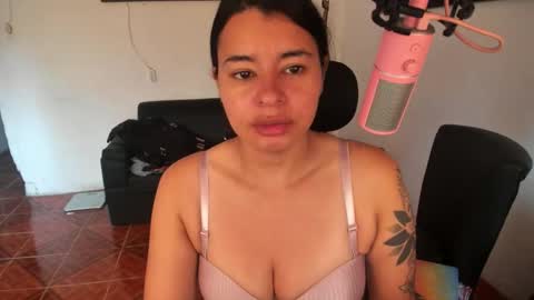 Arya Miller online show from 4, 10, 2025