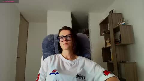 Snapshot of arya_starkw chatting on 17, 11, 2025 Ary 3 online show from 17, 11, 2025