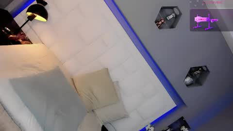 aryajanee online show from 25, 4, 2026