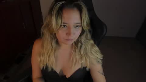 ash_smith1 online show from 15, 1, 2025