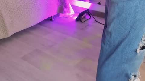 ash_valentine online show from 28, 4, 2026