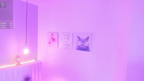 I am Ashley online show from 14, 12, 2025