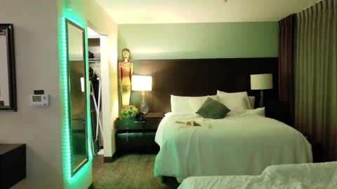 Ashelynn Grey online show from 5, 4, 2026