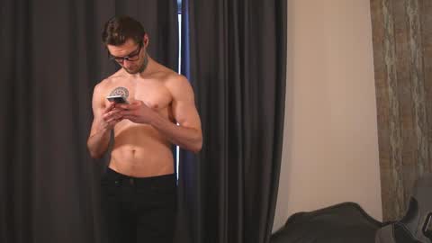 Jerk Machine online show from 15, 4, 2026