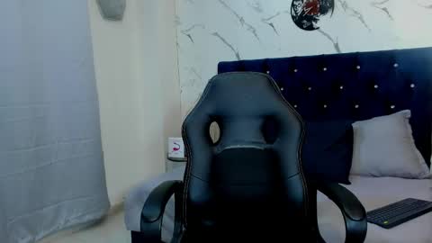   Asher  online show from 22, 4, 2026