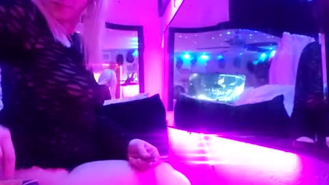 Snapshot of ashl33mackenzi3 chatting on 12, 2, 2025 Ashl33mackenzi3 online show from 12, 2, 2025