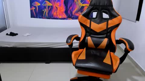 ashlan_king online show from 12, 9, 2025