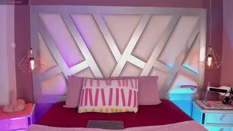 Snapshot of ashleey_bell_ chatting on 25, 4, 2026 Ashley online show from 25, 4, 2026